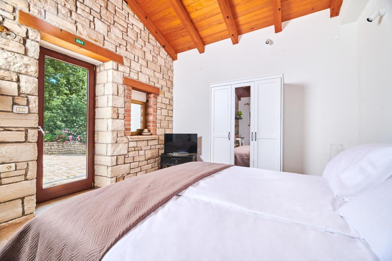 Villa Volpija Buje Exterior foto
